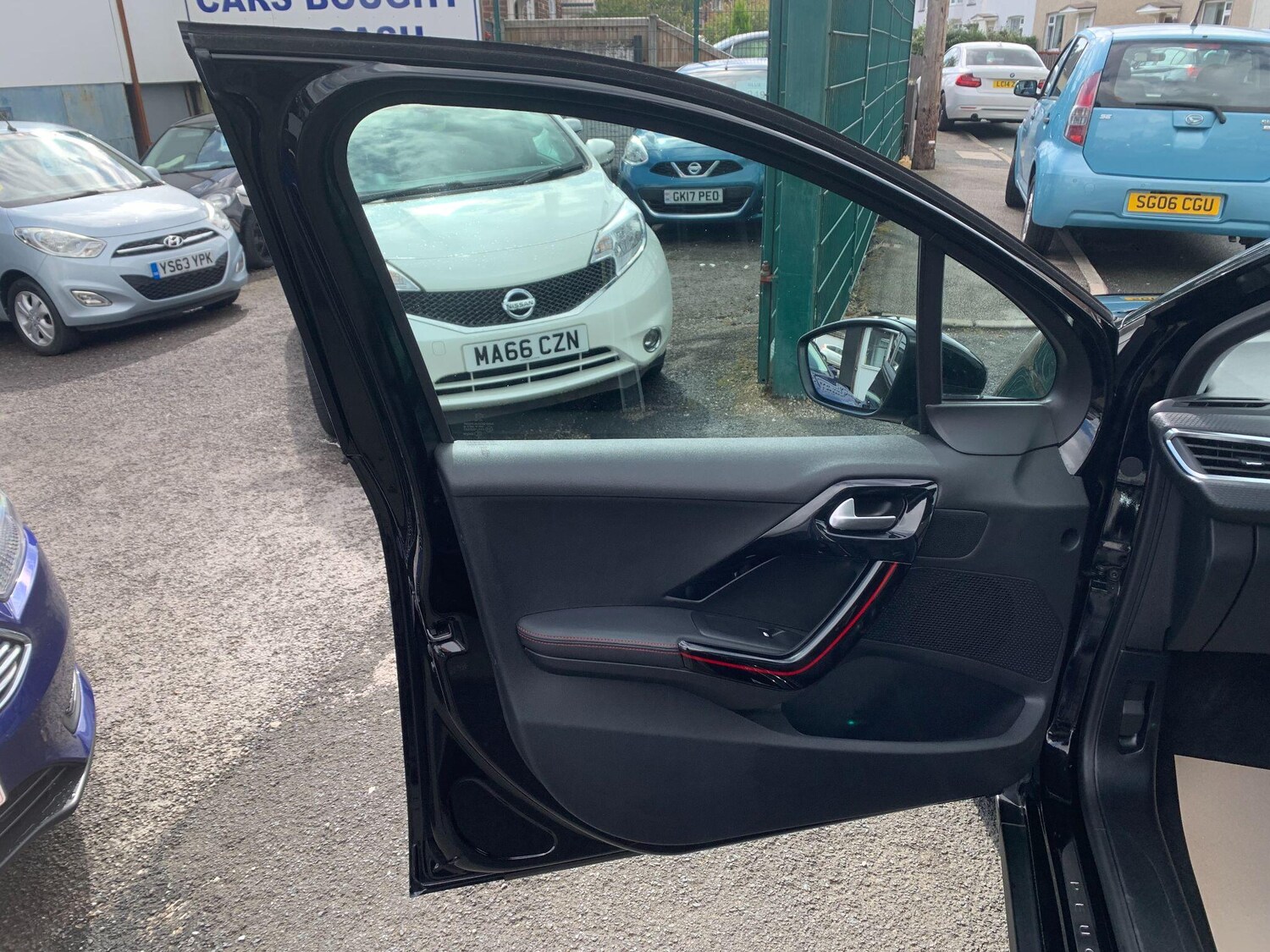 Used Peugeot 2008 2016 for sale - 78170451: Photo 29