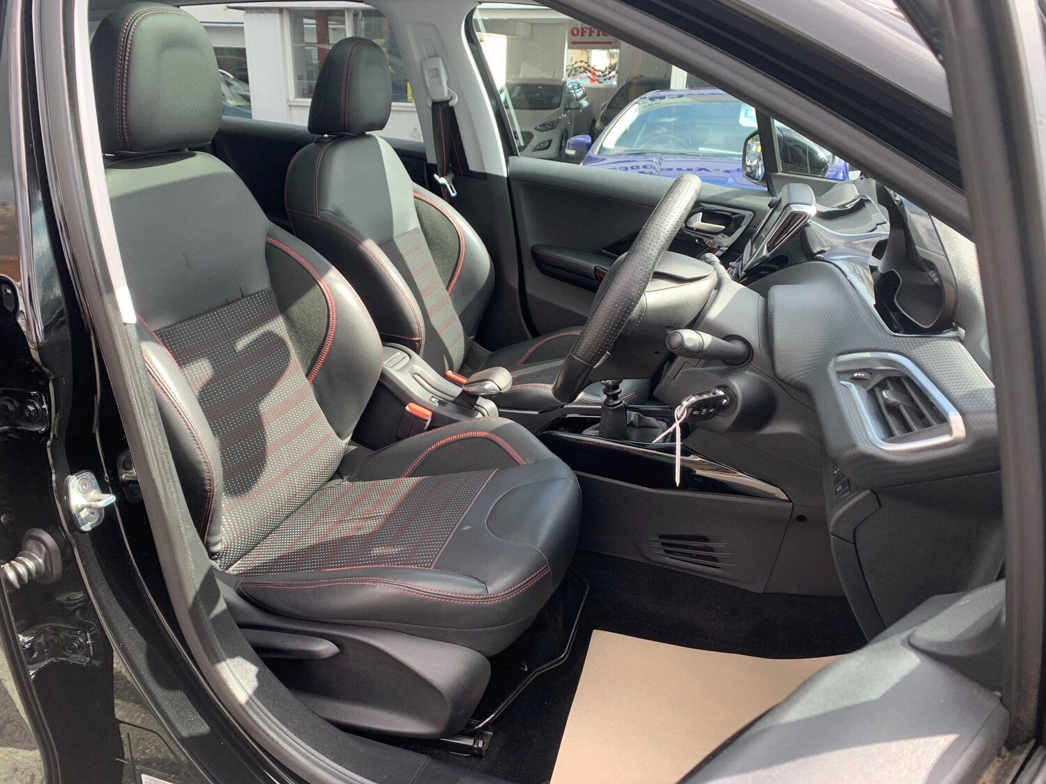 Used Peugeot 2008 2016 for sale - 78170451: Photo 7