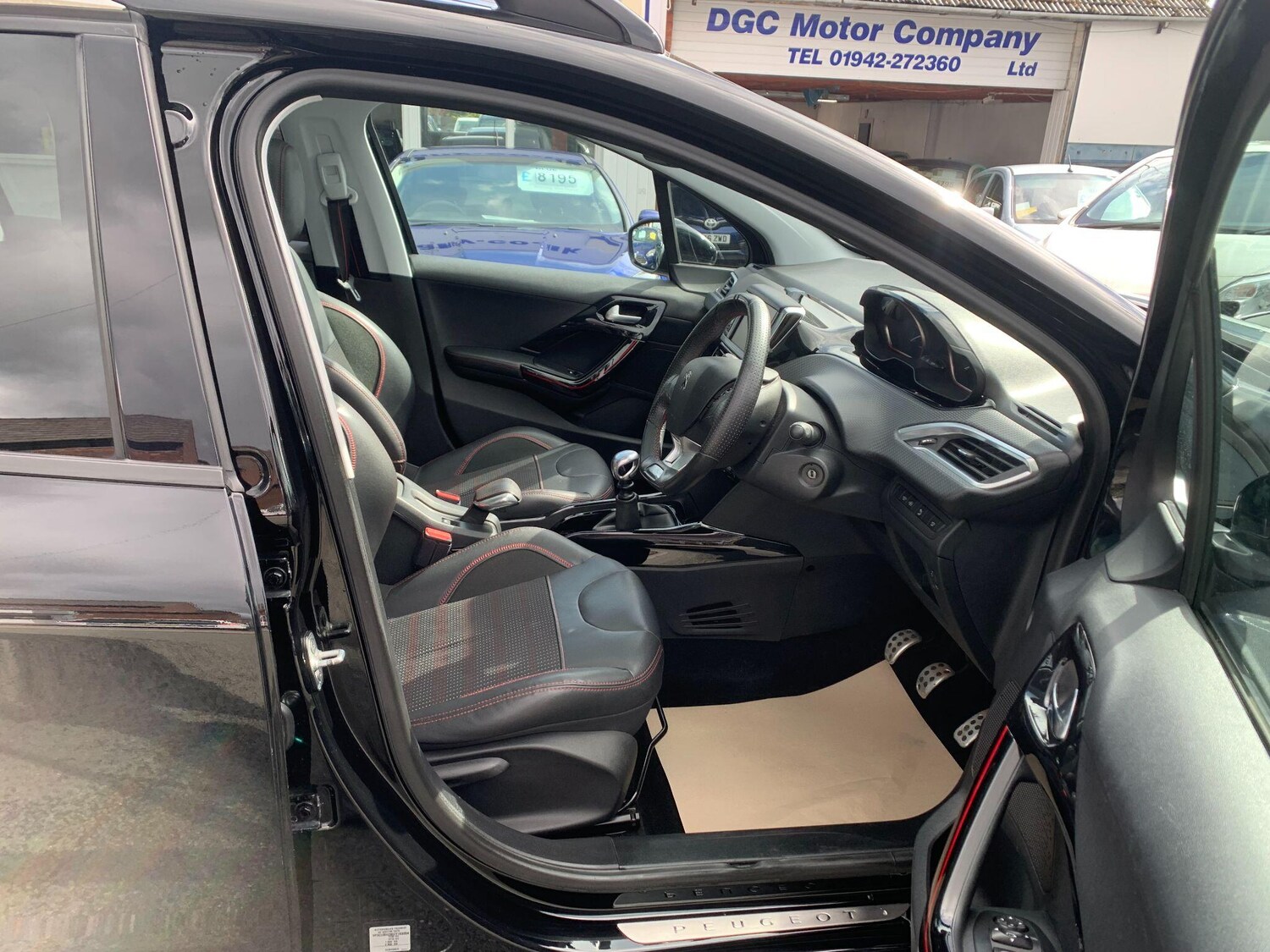 Used Peugeot 2008 2016 for sale - 78170451: Photo 8