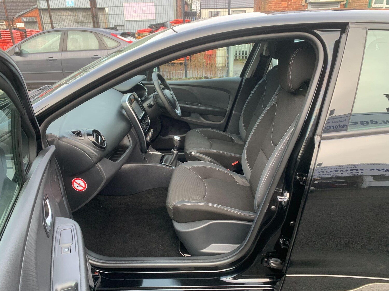 Used Renault Clio for sale - 77724189: Photo 11