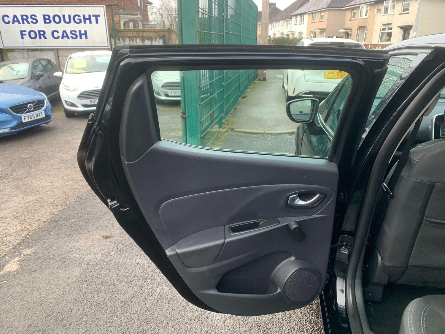 Used Renault Clio for sale - 77724189: Photo 24