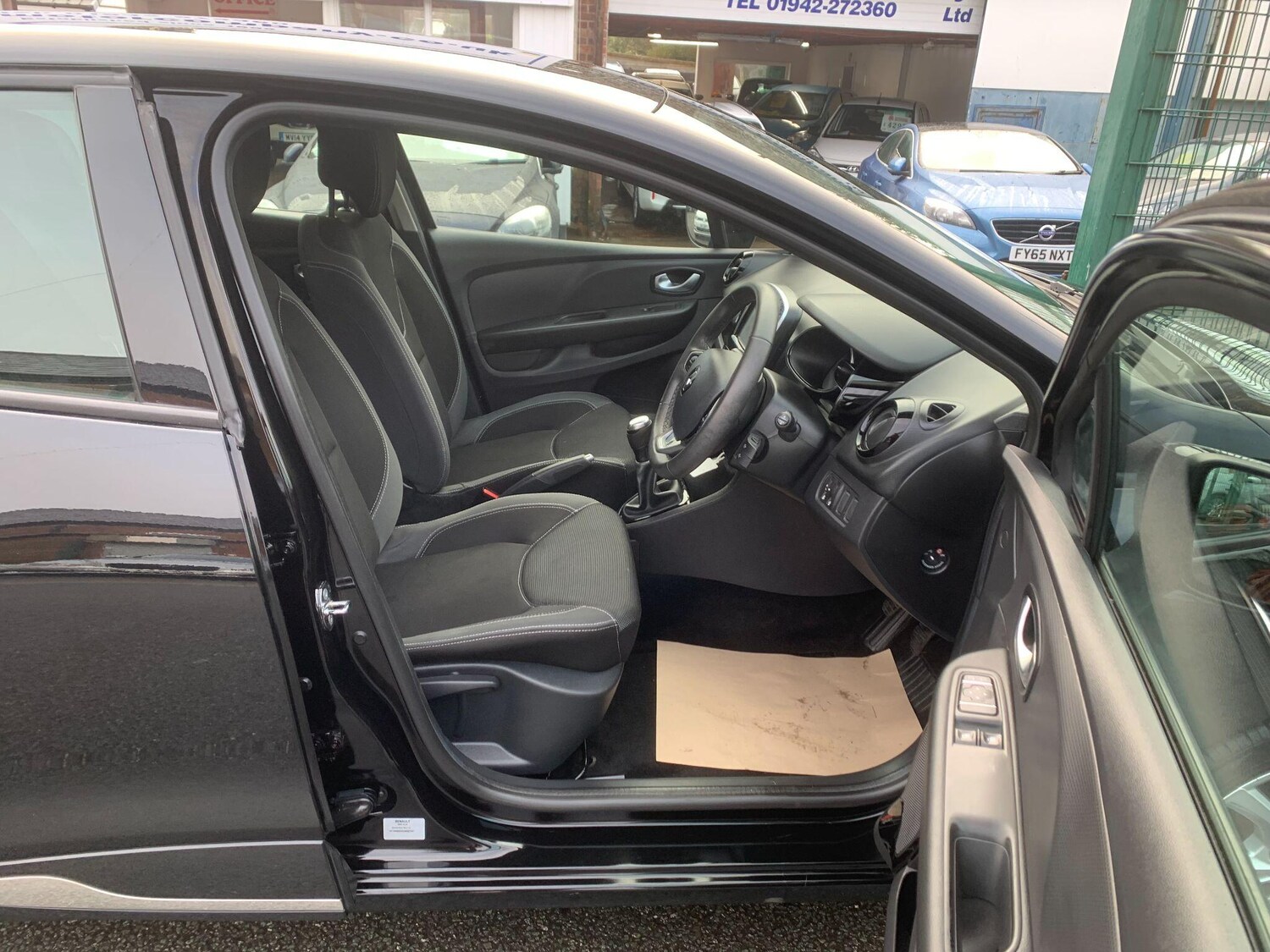 Used Renault Clio for sale - 77724189: Photo 9