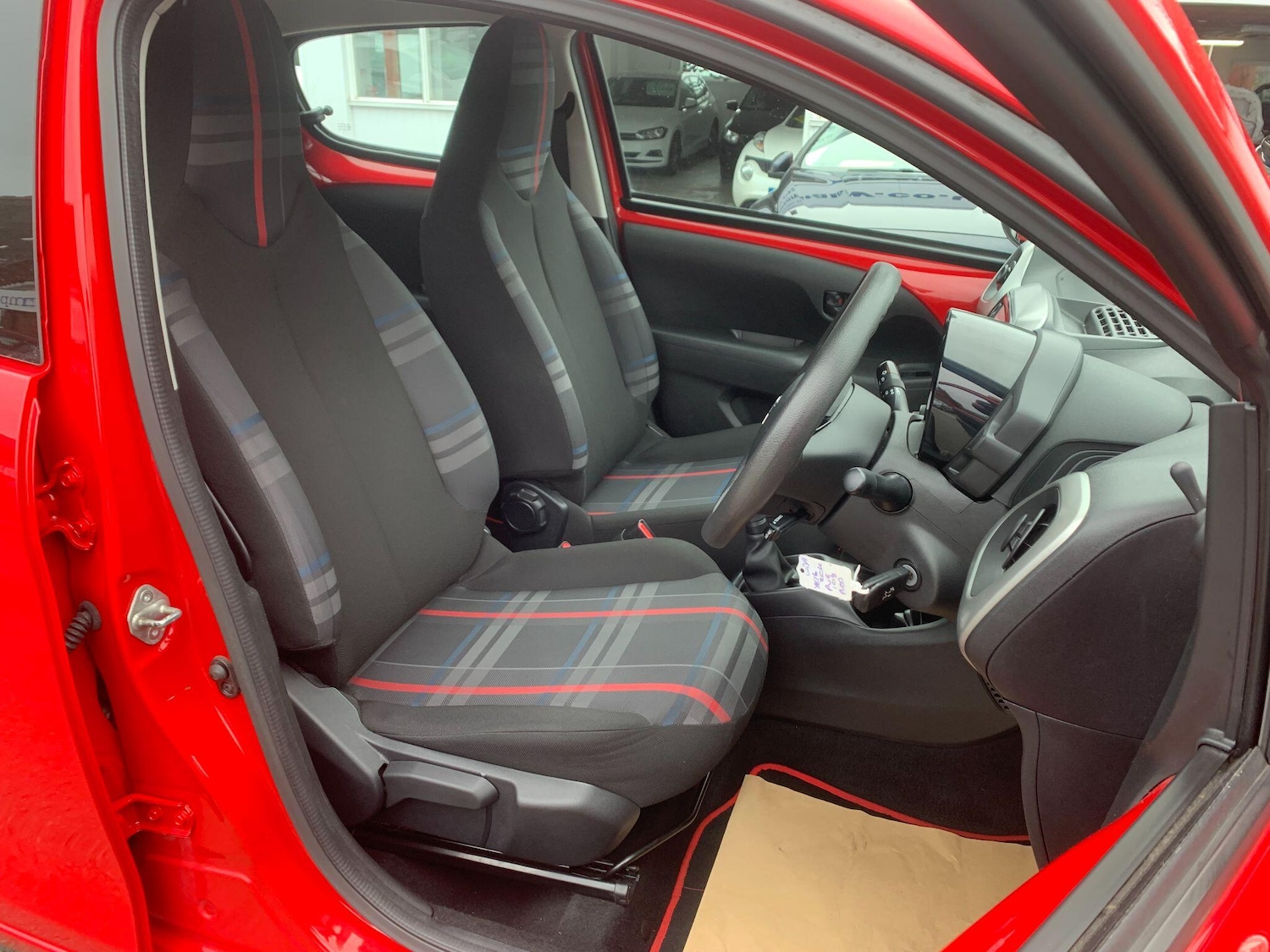 Used Peugeot 108 for sale - 77724010: Photo 11