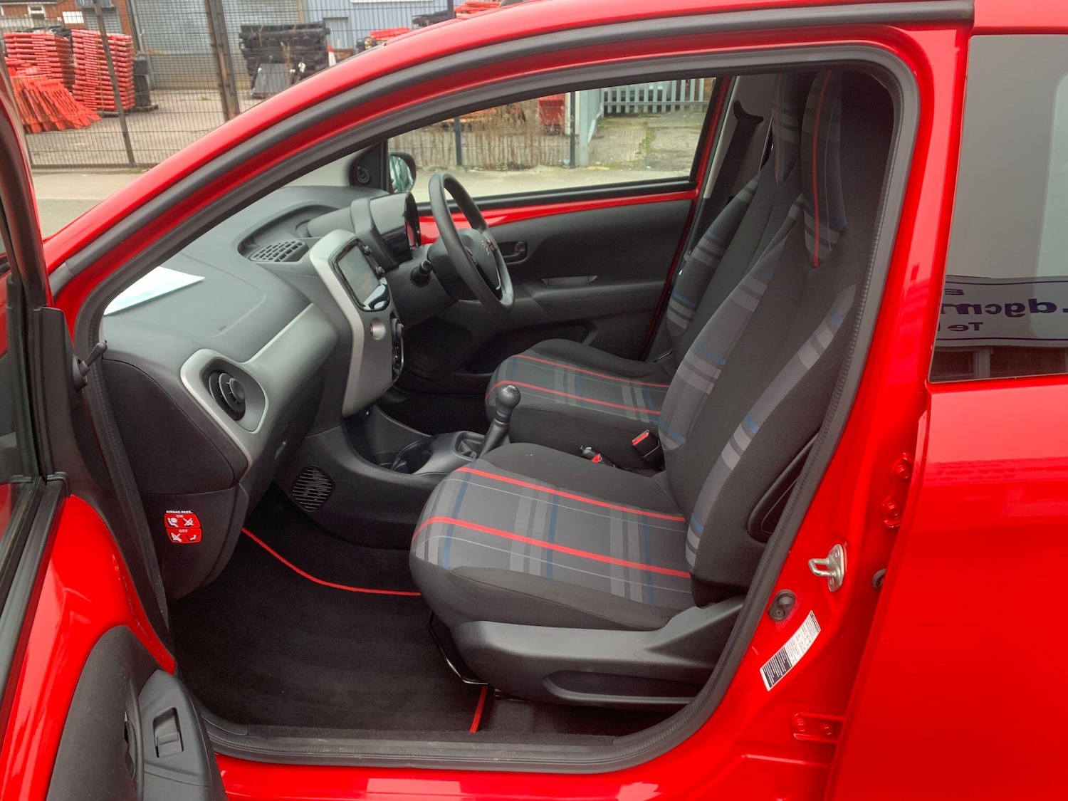 Used Peugeot 108 for sale - 77724010: Photo 12