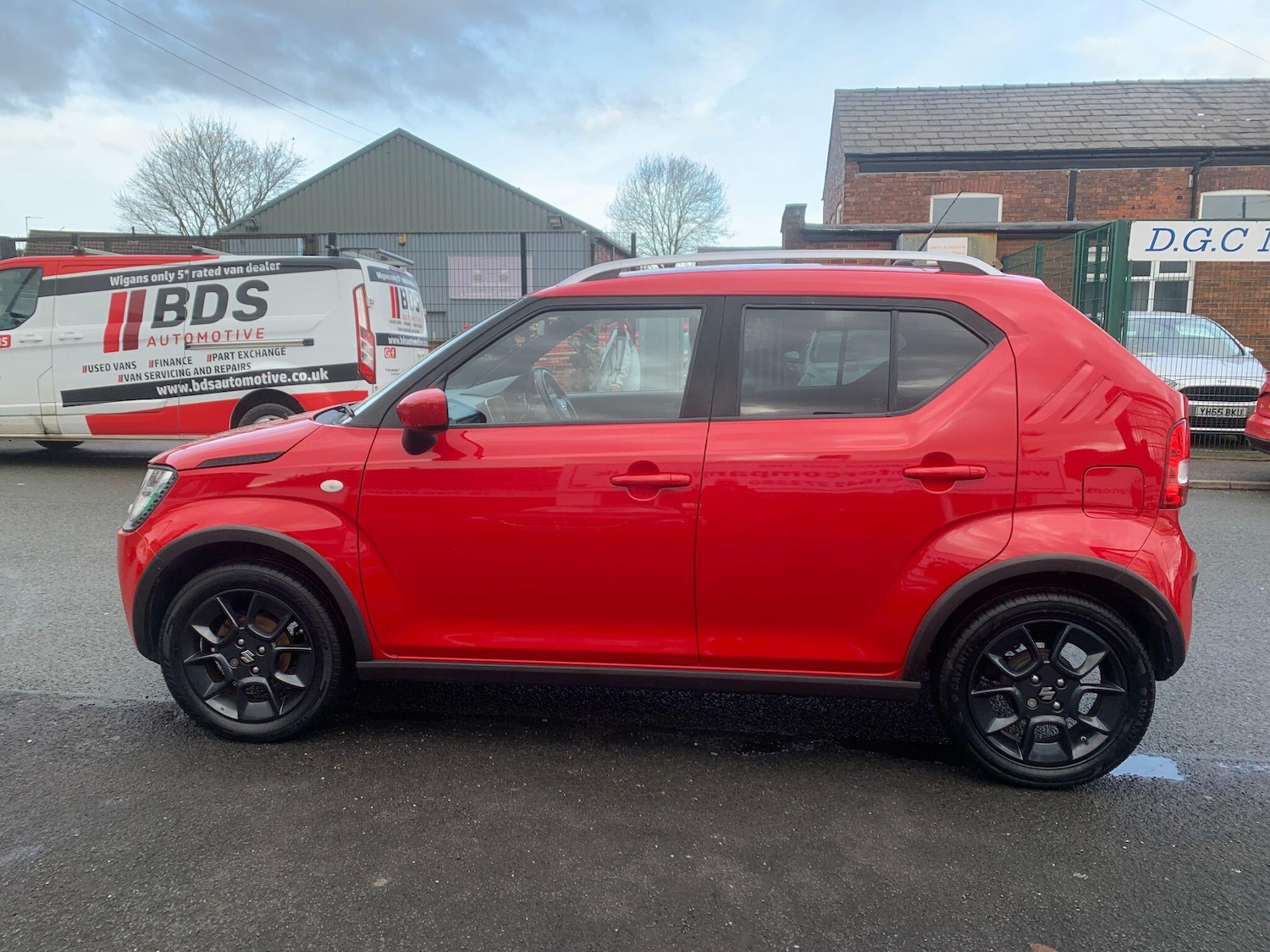 Used Suzuki Ignis for sale - 77722847: Photo 5