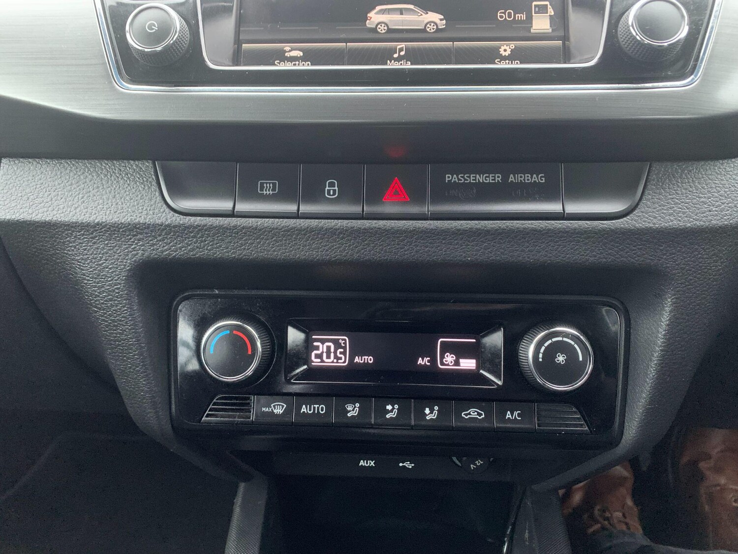 Used Skoda Fabia 2015 for sale - 77722667: Photo 25