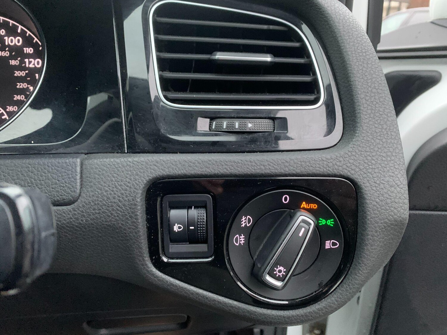 Used Volkswagen Golf for sale - 77723021: Photo 25