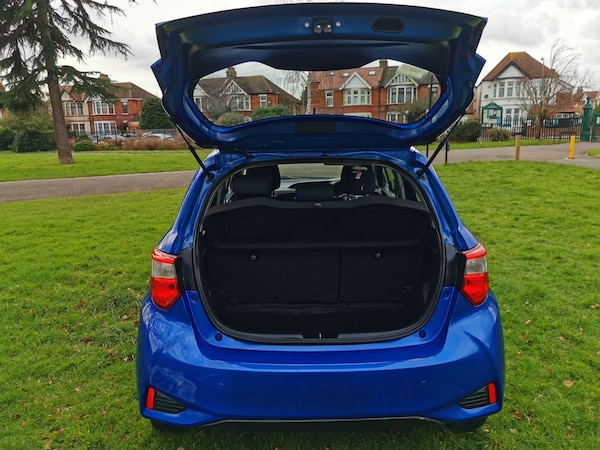 Used Toyota Yaris 2018 for sale - 74267223: Photo 10