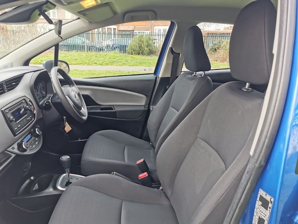 Used Toyota Yaris 2018 for sale - 74267223: Photo 17