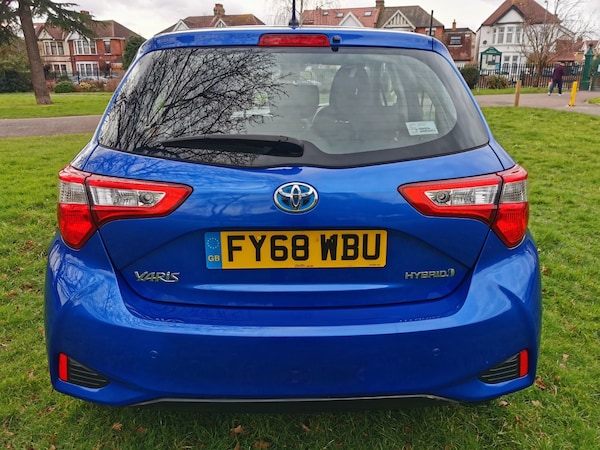 Used Toyota Yaris 2018 for sale - 74267223: Photo 8