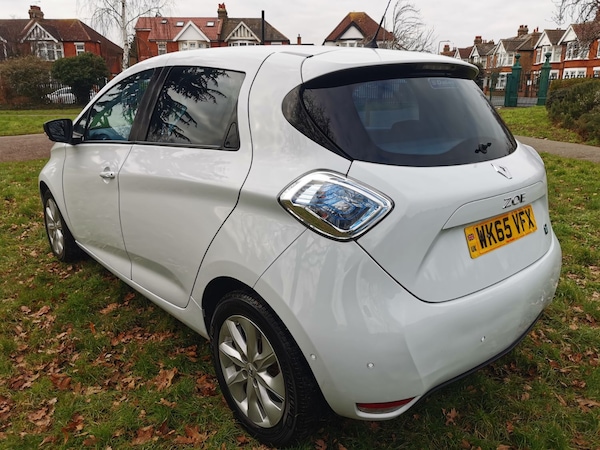 Used Renault Zoe 2015 for sale - 70758978: Photo 2