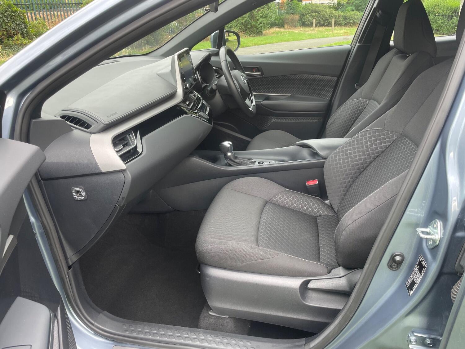 Used Toyota C-HR 2022 for sale - 76793529: Photo 12