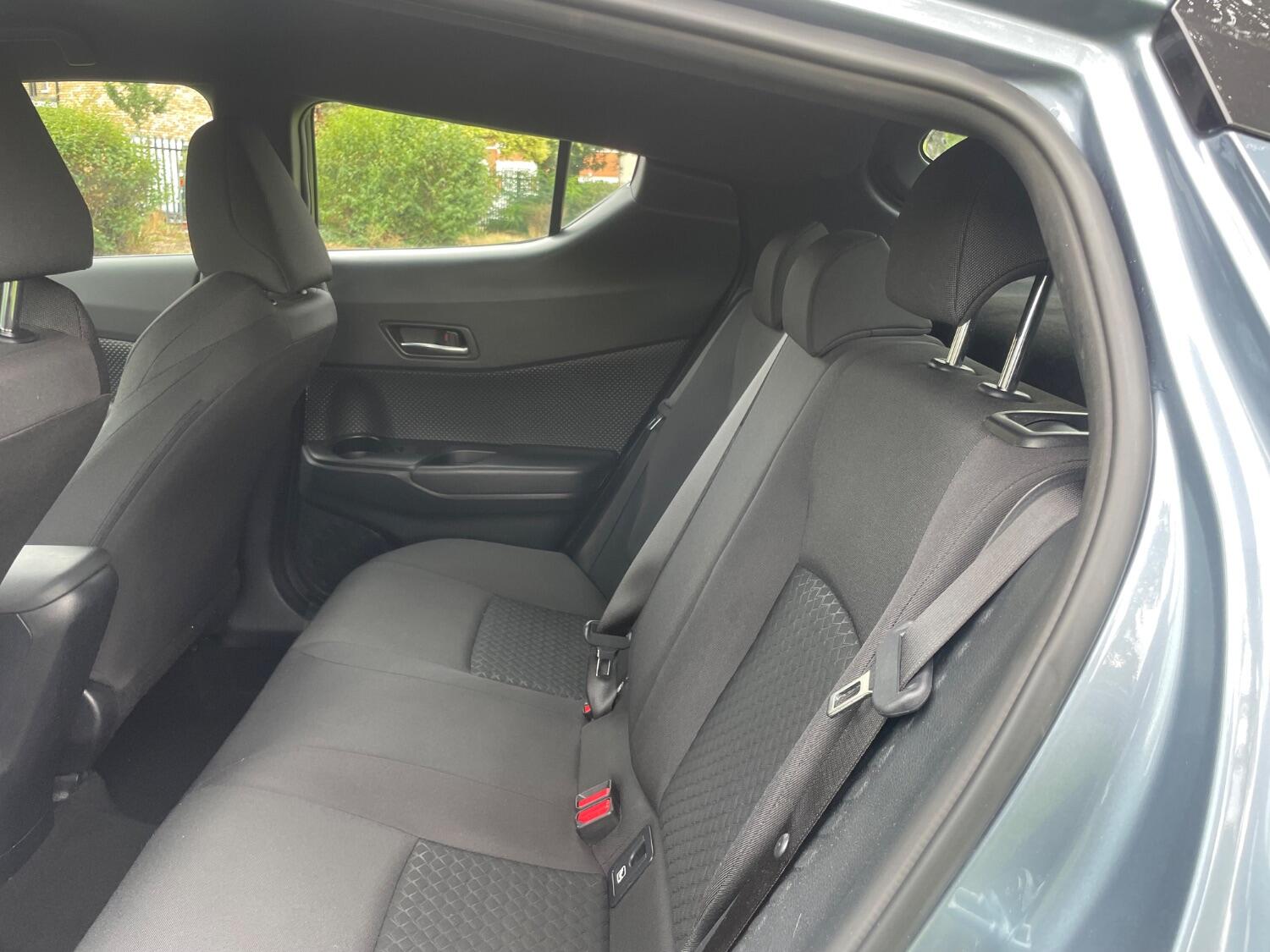 Used Toyota C-HR 2022 for sale - 76793529: Photo 15