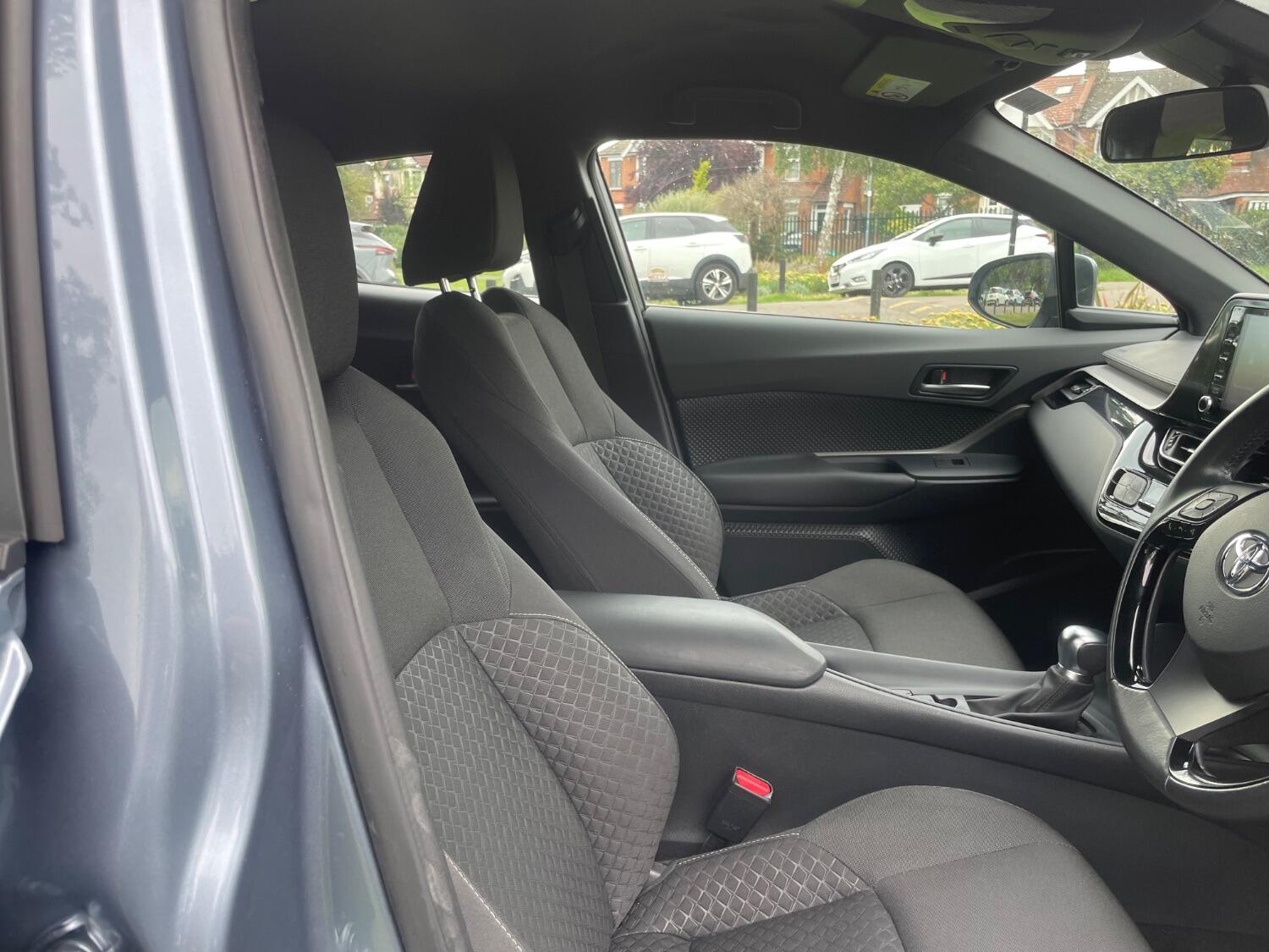 Used Toyota C-HR 2022 for sale - 76793529: Photo 20