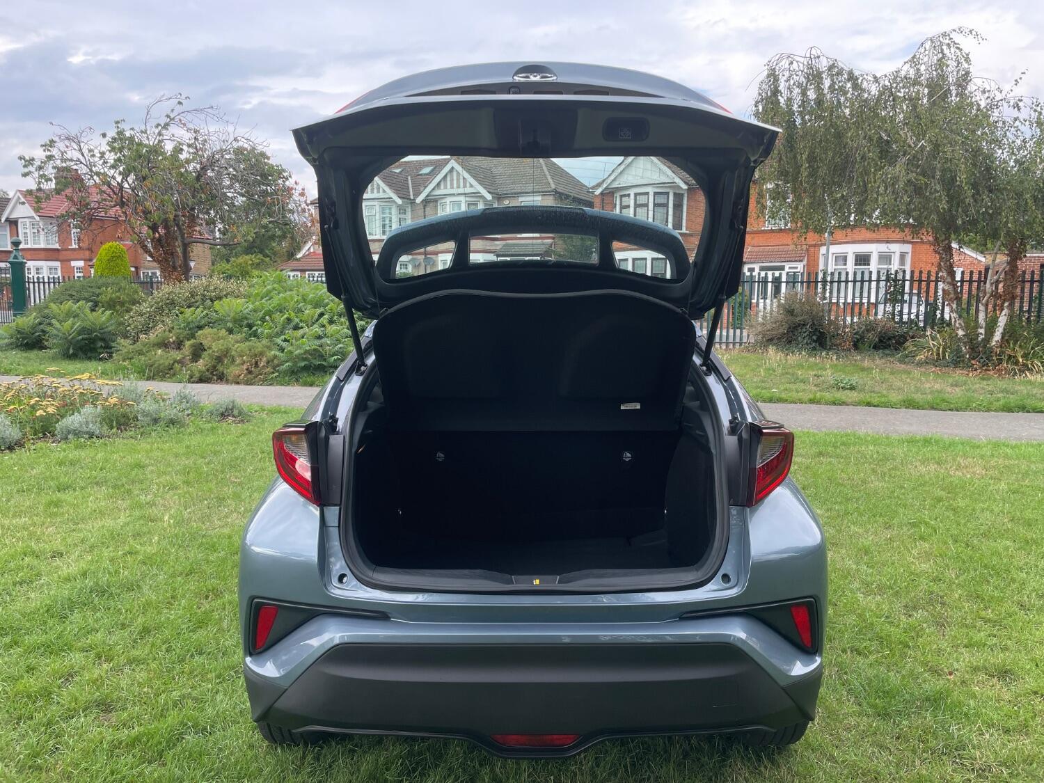 Used Toyota C-HR 2022 for sale - 76793529: Photo 31