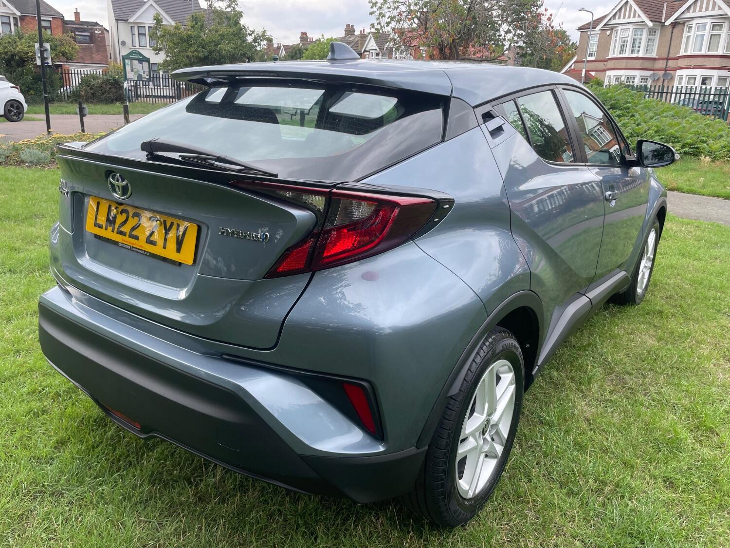 Used Toyota C-HR 2022 for sale - 76793529: Photo 6