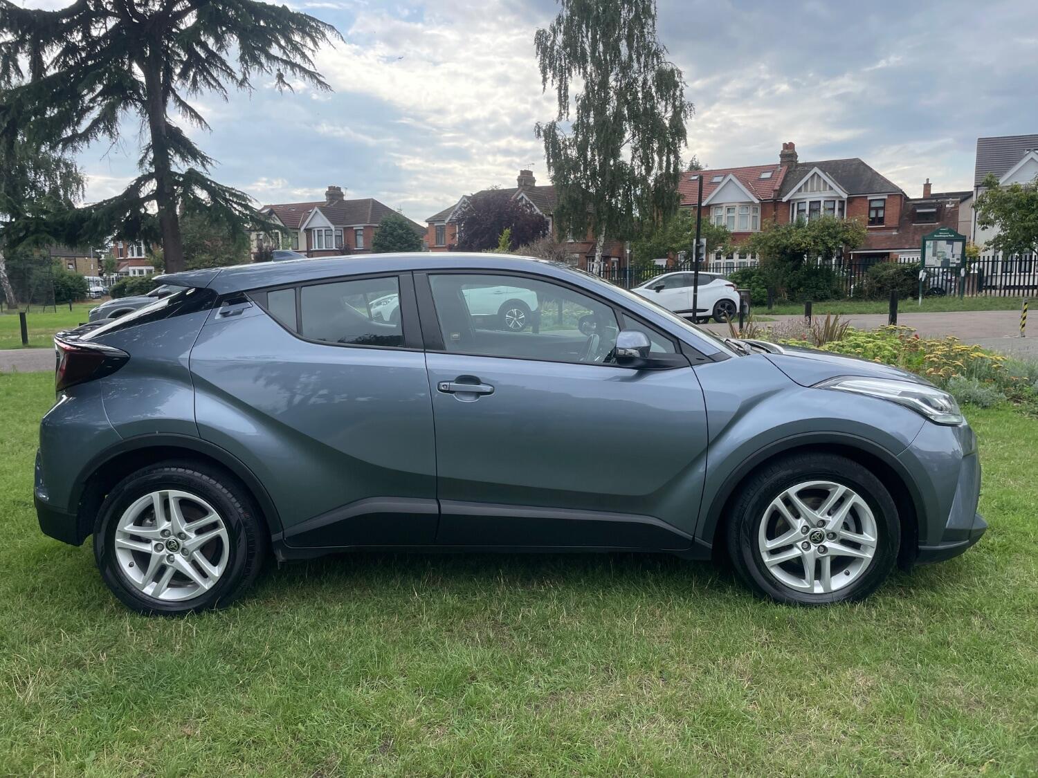 Used Toyota C-HR 2022 for sale - 76793529: Photo 8