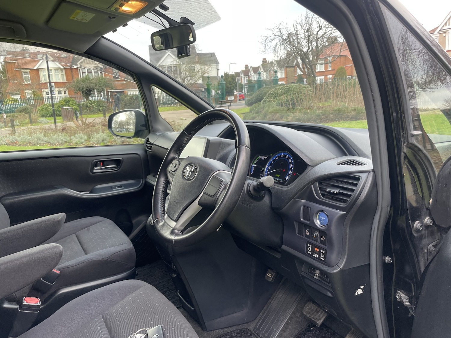 Used Toyota Noah 2024 for sale - 77220504: Photo 10