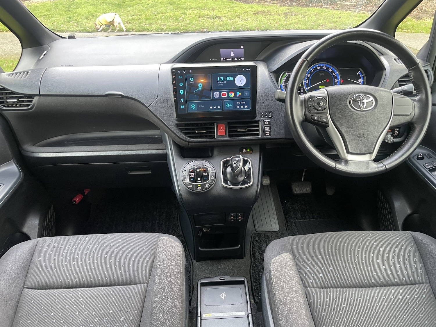 Used Toyota Noah 2024 for sale - 77220504: Photo 17