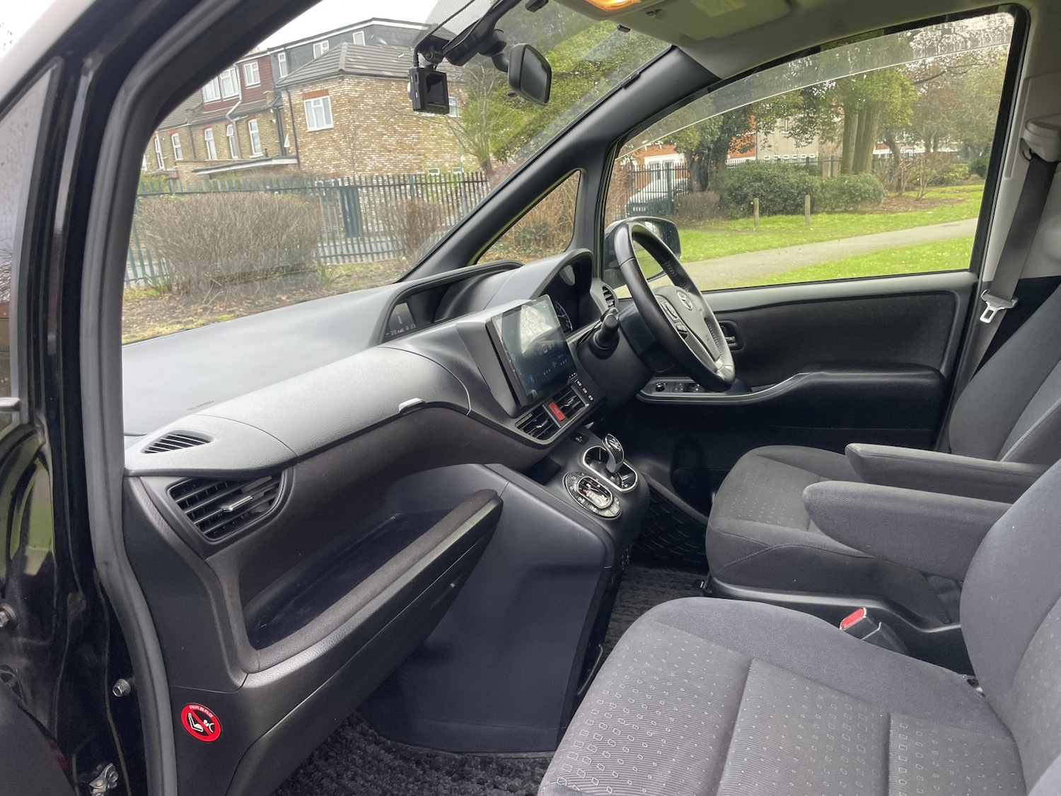 Used Toyota Noah 2024 for sale - 77220504: Photo 18