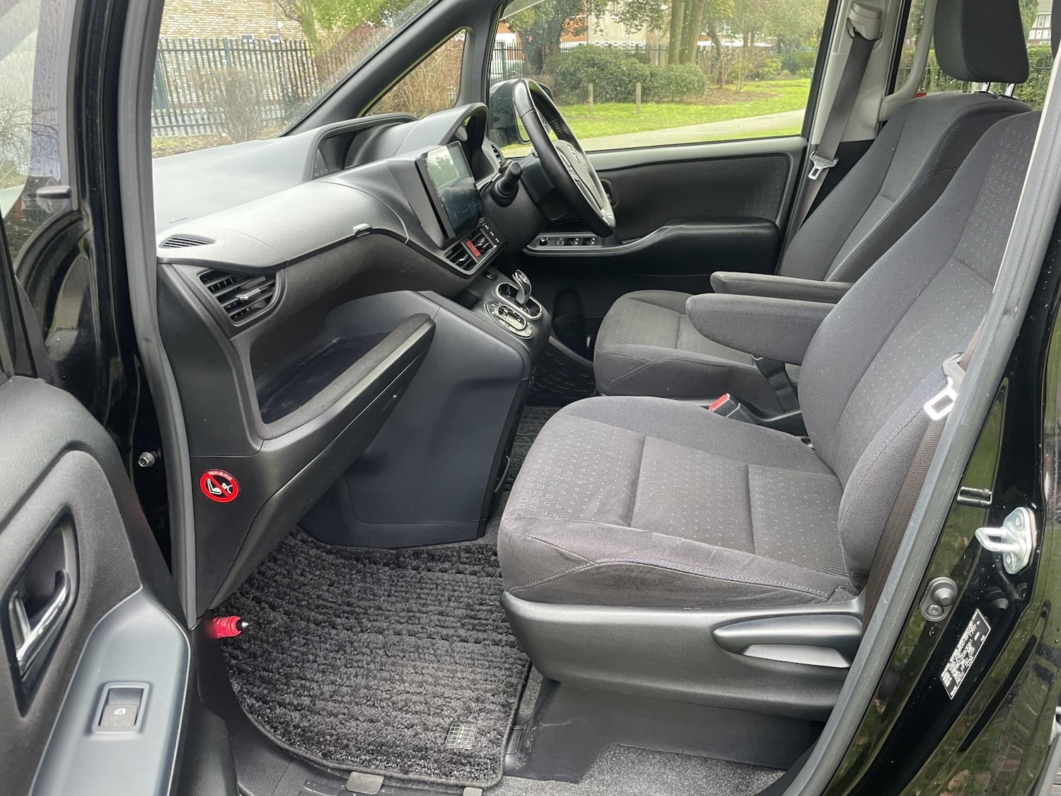 Used Toyota Noah 2024 for sale - 77220504: Photo 19