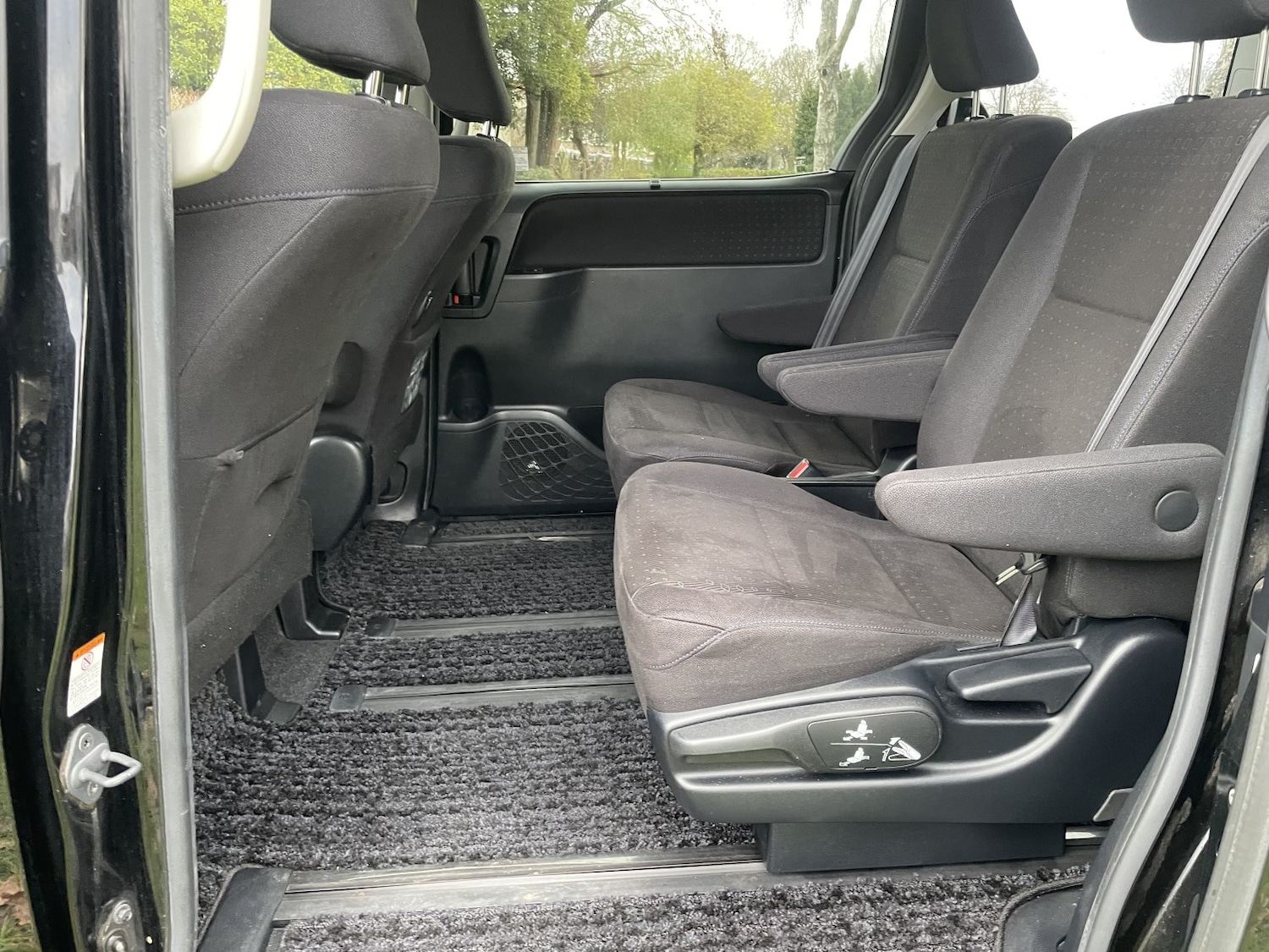 Used Toyota Noah 2024 for sale - 77220504: Photo 21