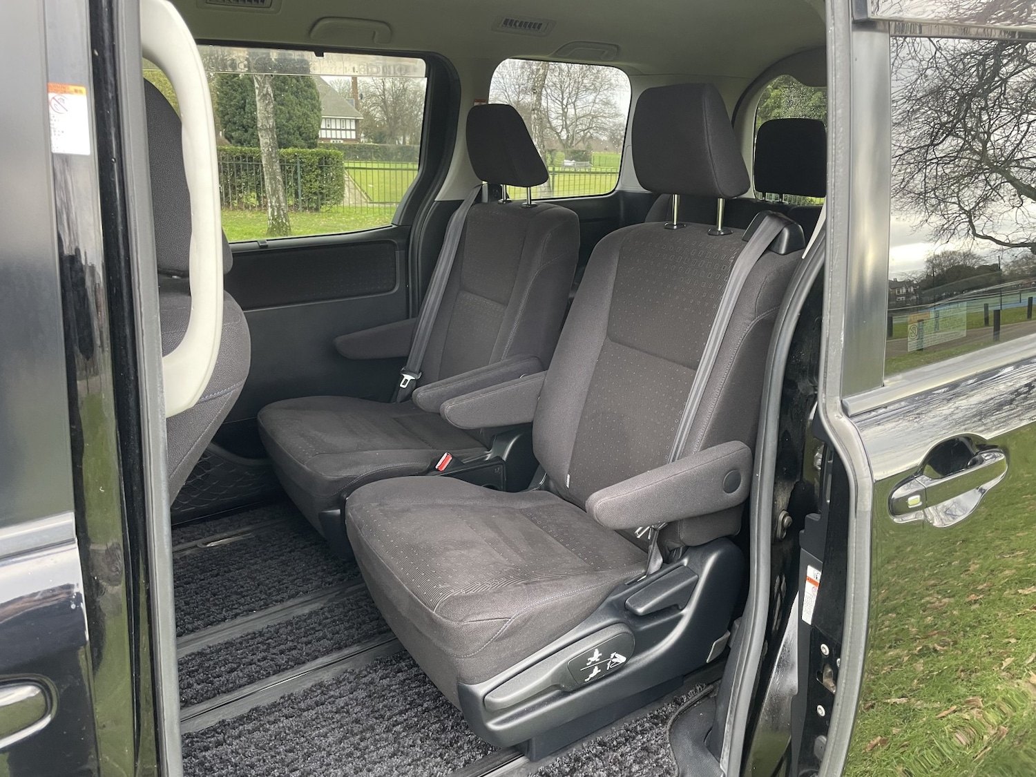 Used Toyota Noah 2024 for sale - 77220504: Photo 22