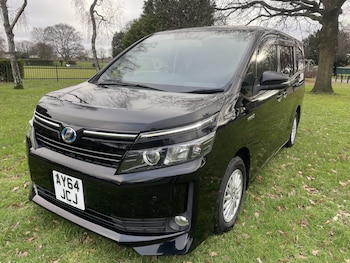 Used Toyota Noah 2014 for sale - 77220504: Photo