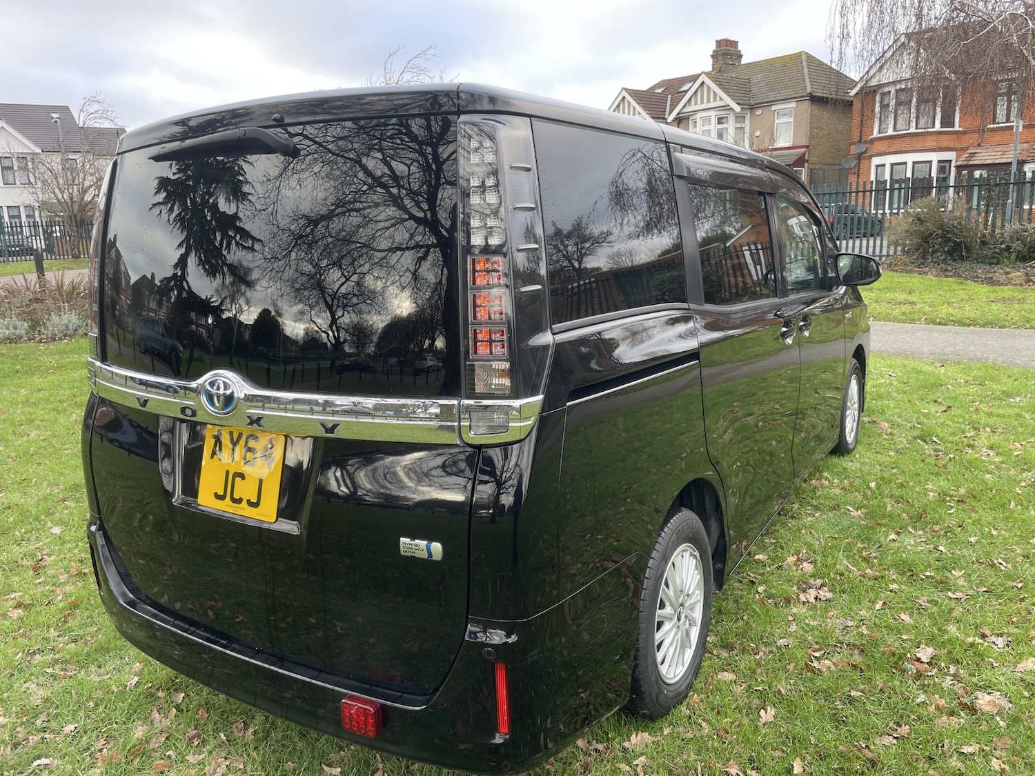 Used Toyota Noah 2024 for sale - 77220504: Photo 4