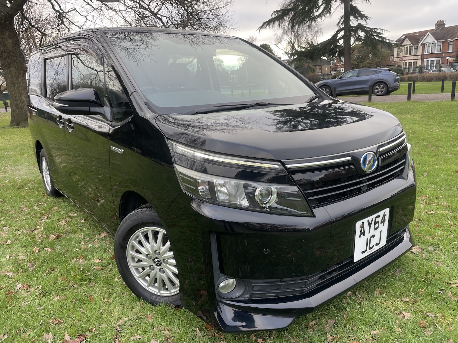 Used Toyota Noah 2024 for sale - 77220504: Photo 5