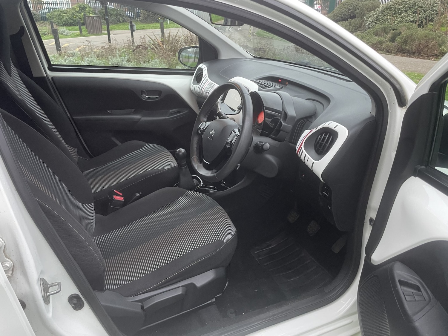 Used Peugeot 108 2014 for sale - 77796898: Photo 10