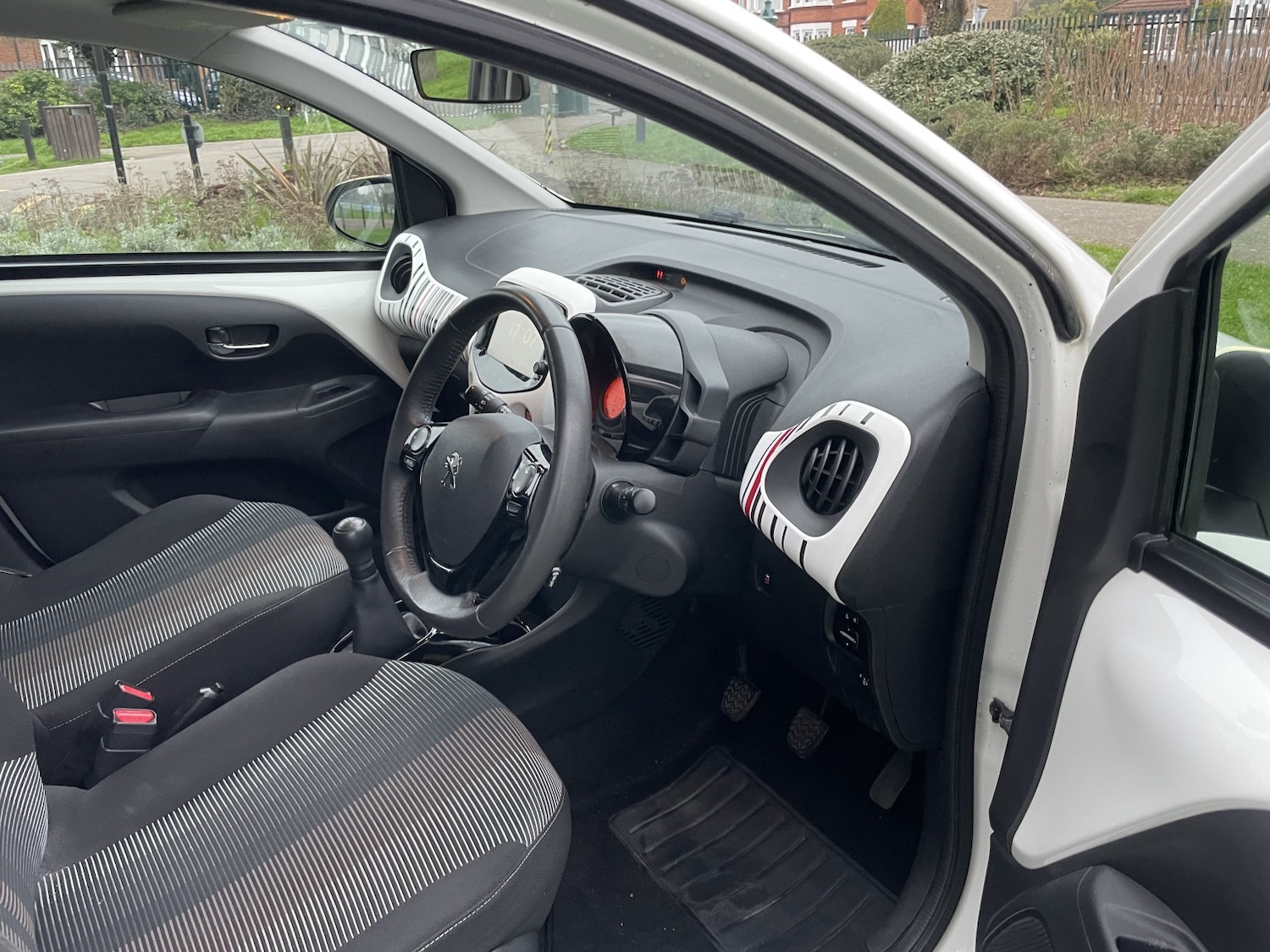 Used Peugeot 108 2014 for sale - 77796898: Photo 11