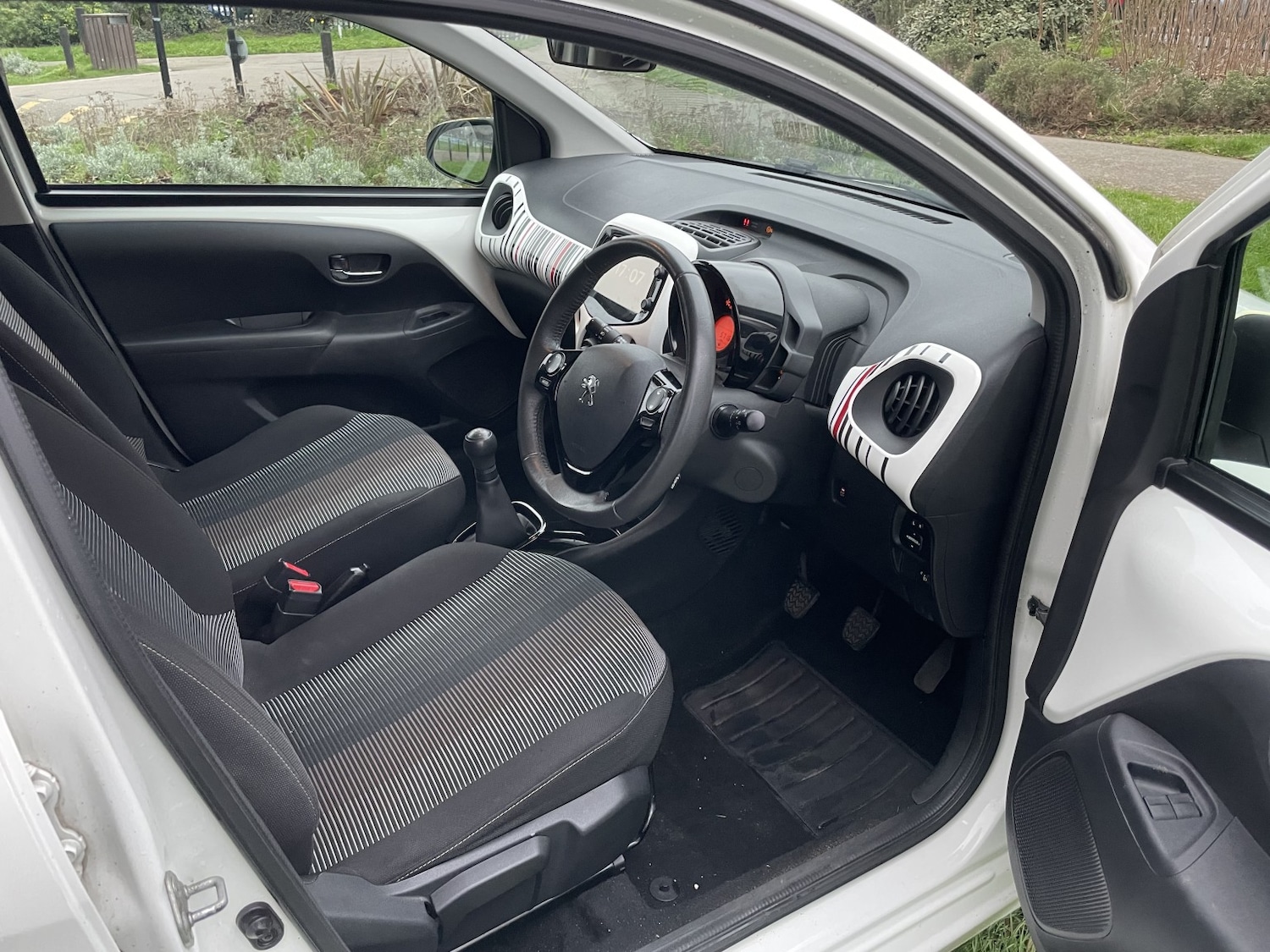 Used Peugeot 108 2014 for sale - 77796898: Photo 12