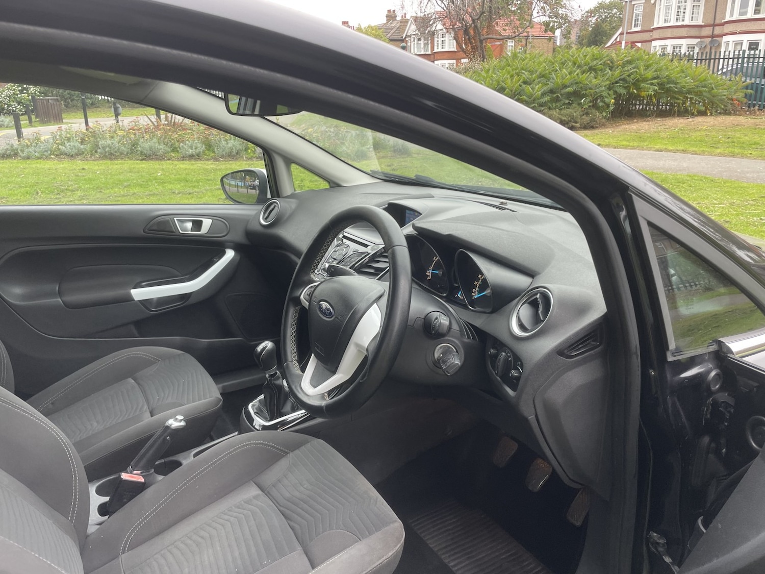 Used Ford Fiesta 2015 for sale - 76979538: Photo 15