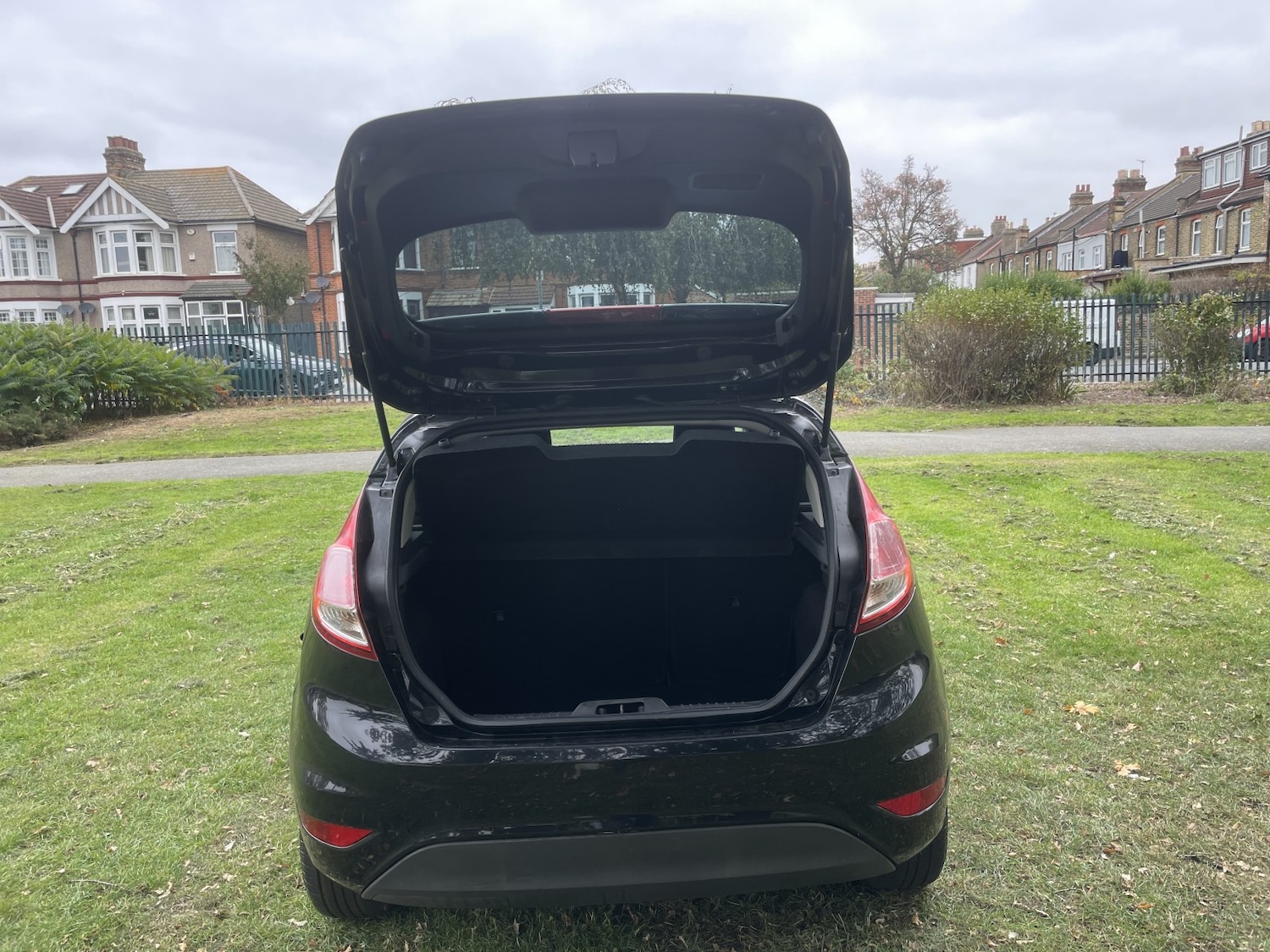 Used Ford Fiesta 2015 for sale - 76979538: Photo 25