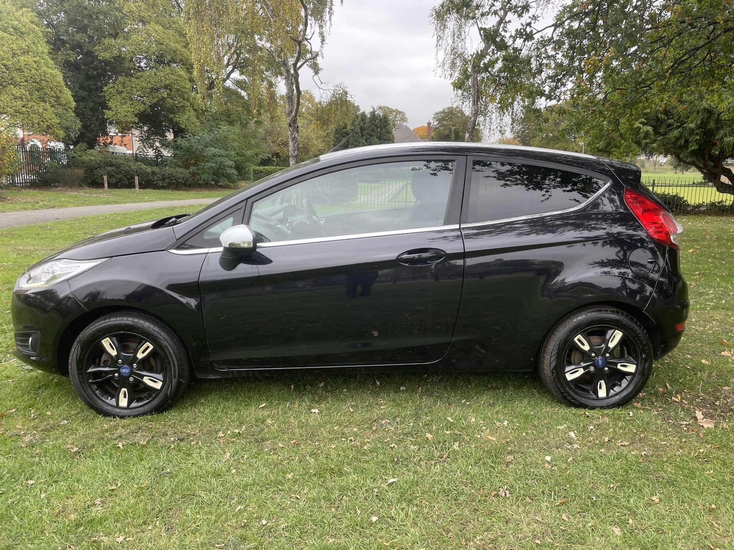 Used Ford Fiesta 2015 for sale - 76979538: Photo 7