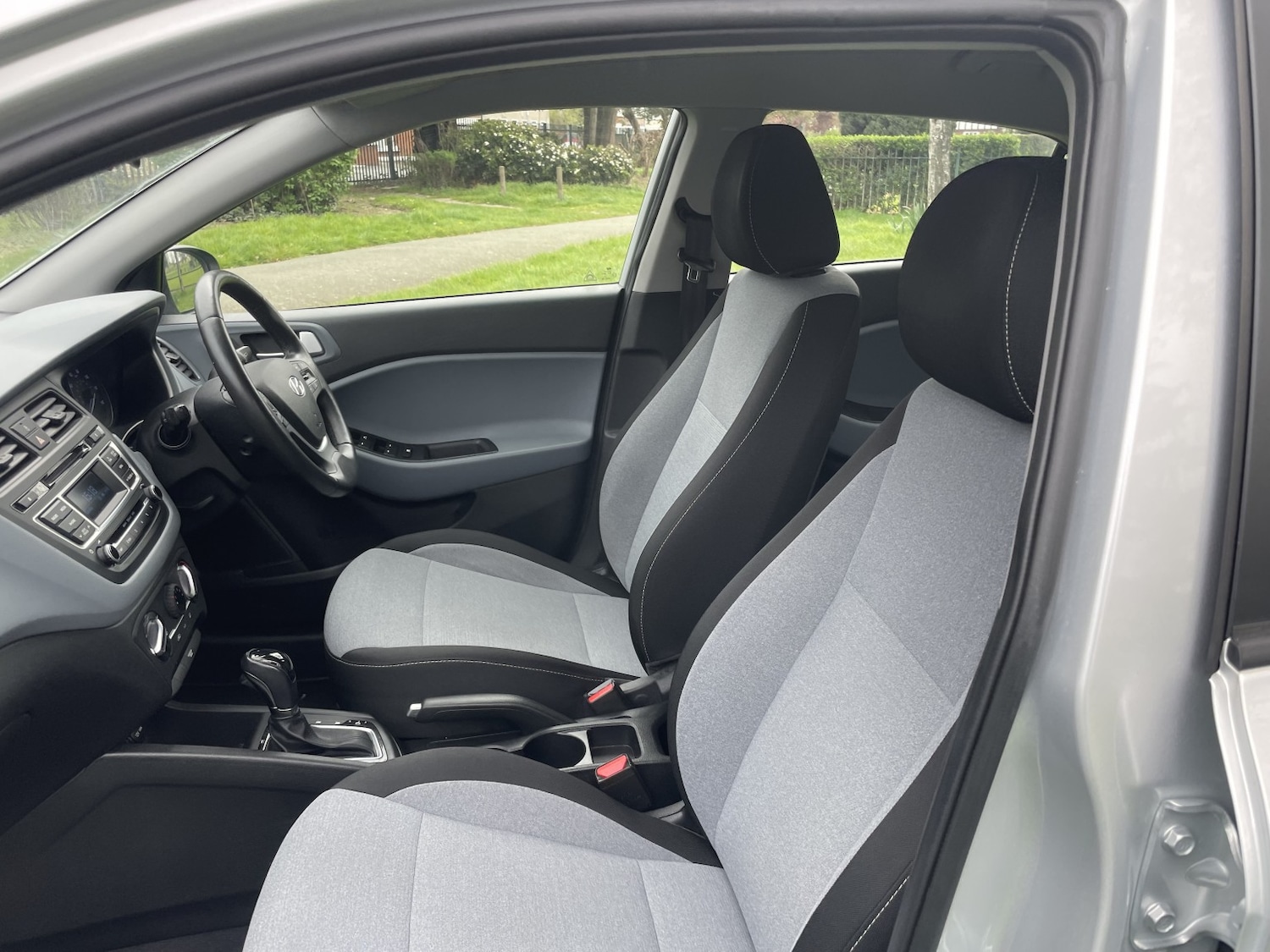 Used Hyundai i20 2015 for sale - 78141070: Photo 15