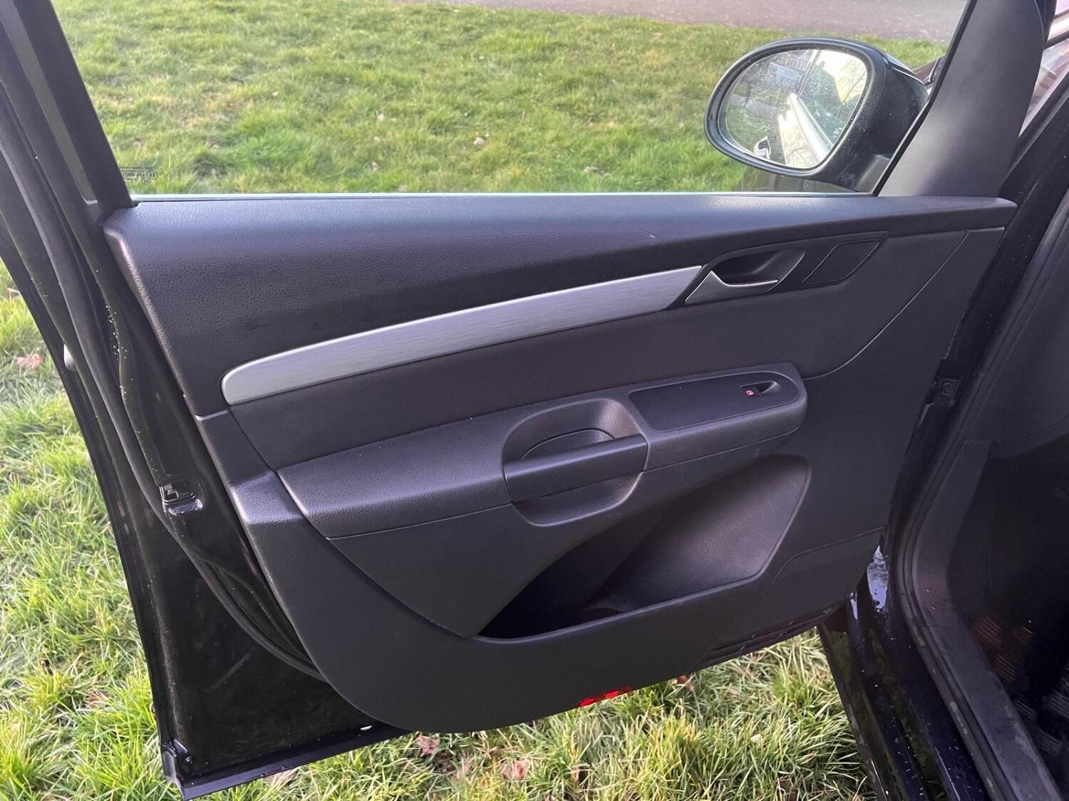 Used Volkswagen Sharan 2016 for sale - 76793541: Photo 15