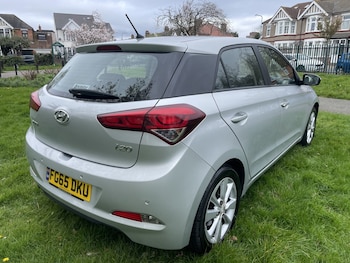 Used Hyundai i20 2015 for sale - 78932392: Photo