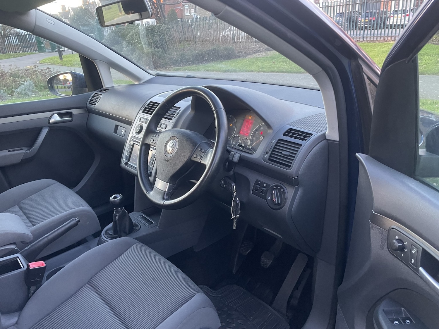 Used Volkswagen Touran 2009 for sale - 77164772: Photo 10