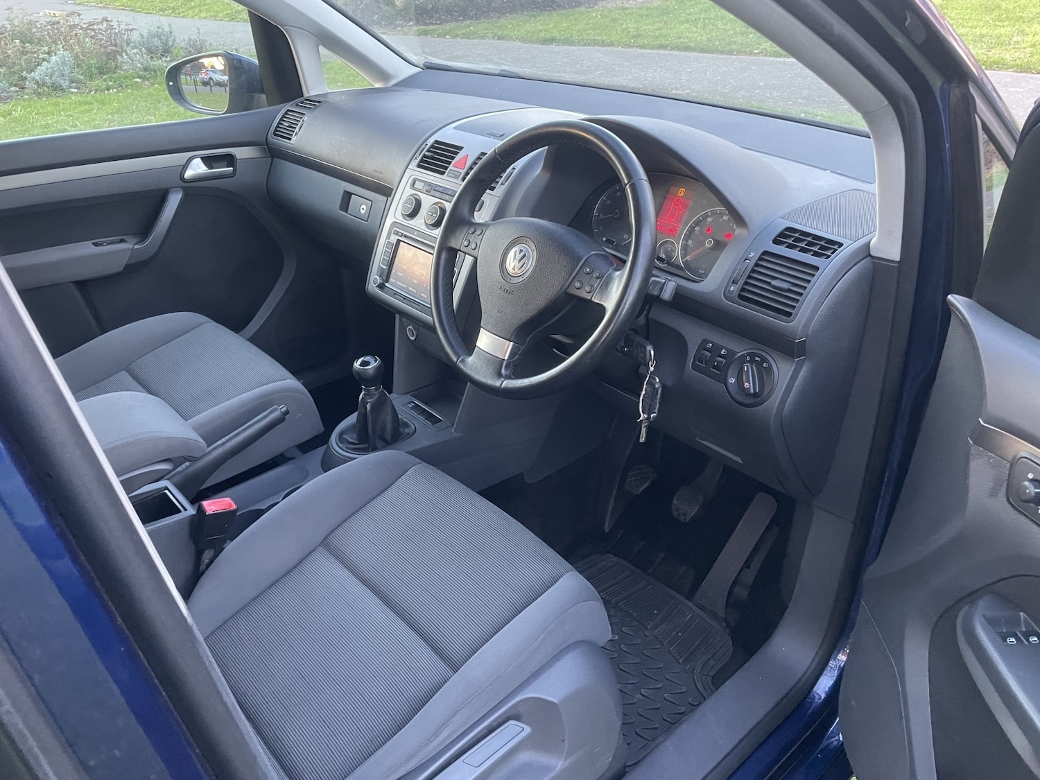 Used Volkswagen Touran 2009 for sale - 77164772: Photo 11