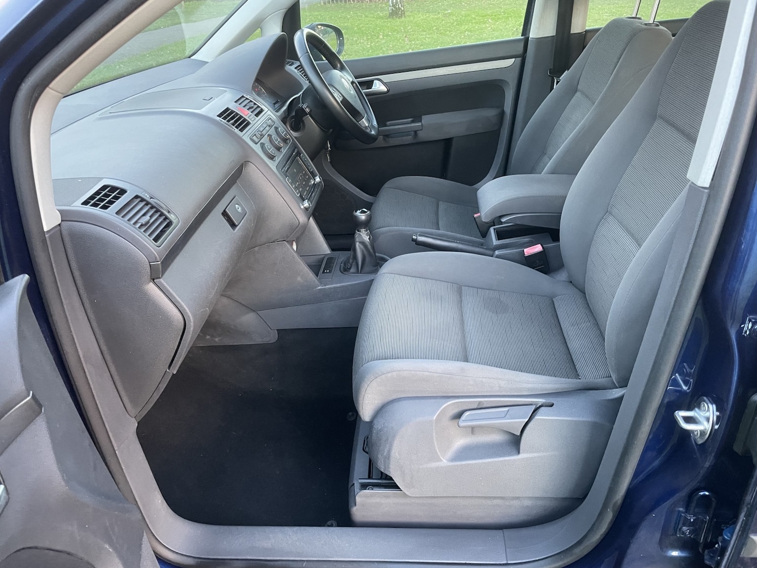 Used Volkswagen Touran 2009 for sale - 77164772: Photo 19