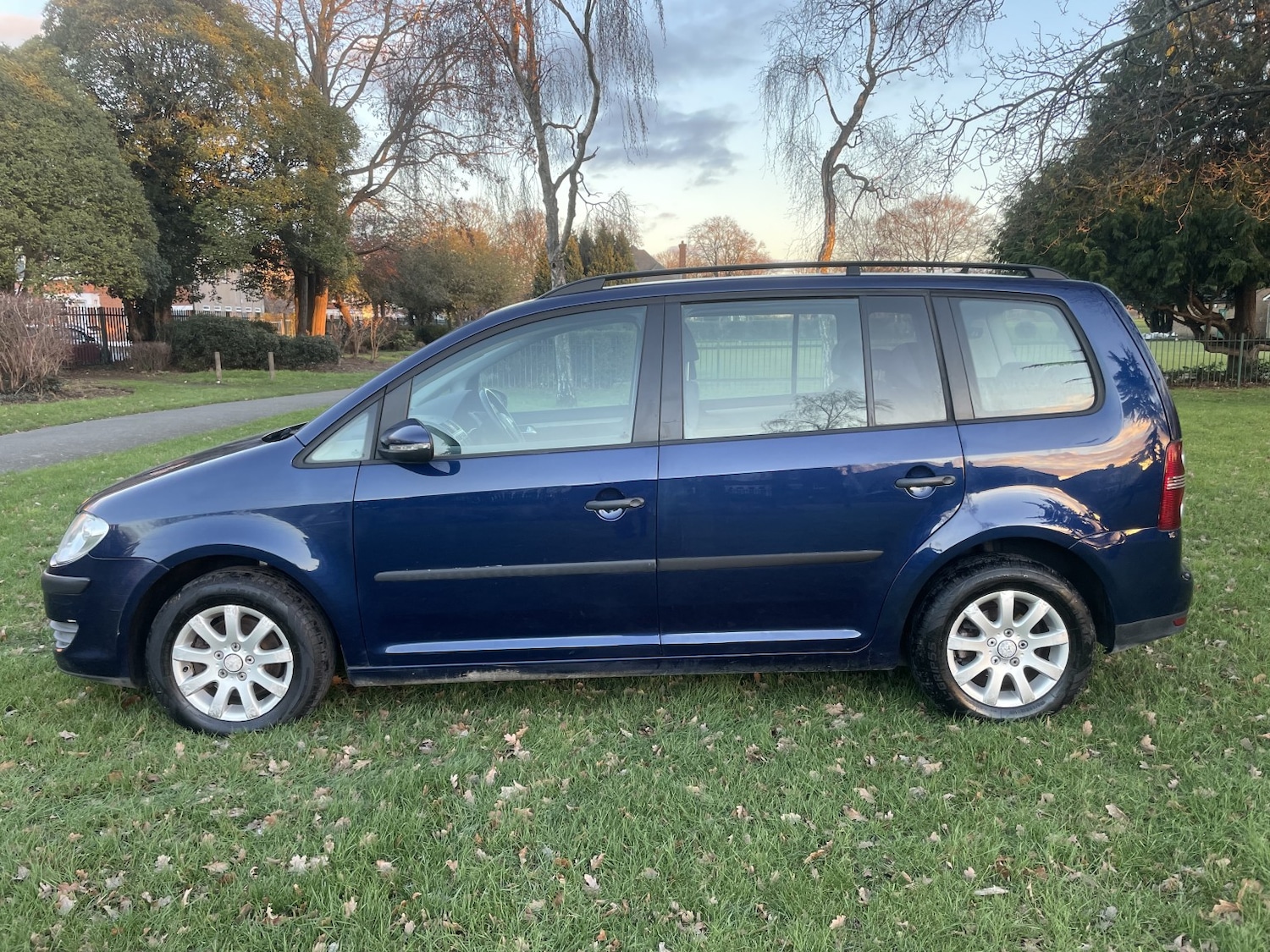 Used Volkswagen Touran 2009 for sale - 77164772: Photo 9