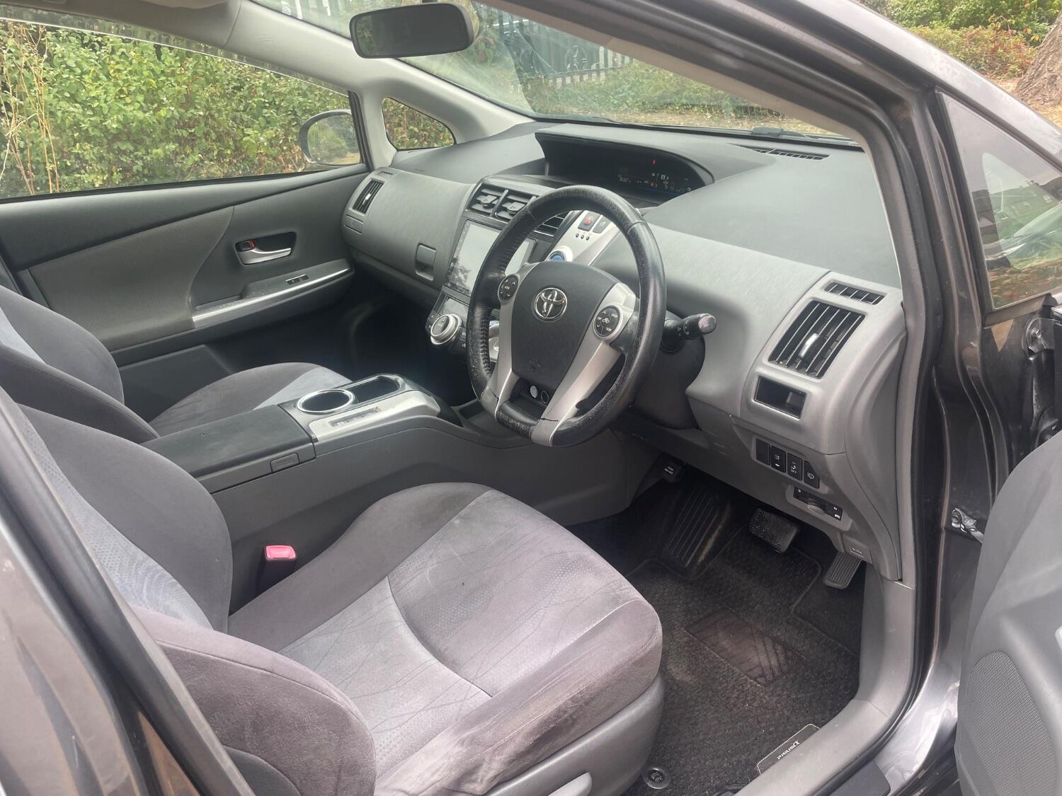 Used Toyota Prius+ 2022 for sale - 76793533: Photo 10