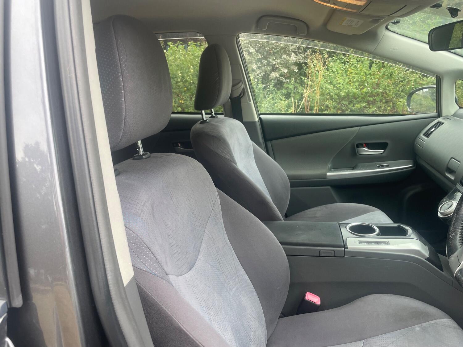 Used Toyota Prius+ 2022 for sale - 76793533: Photo 11