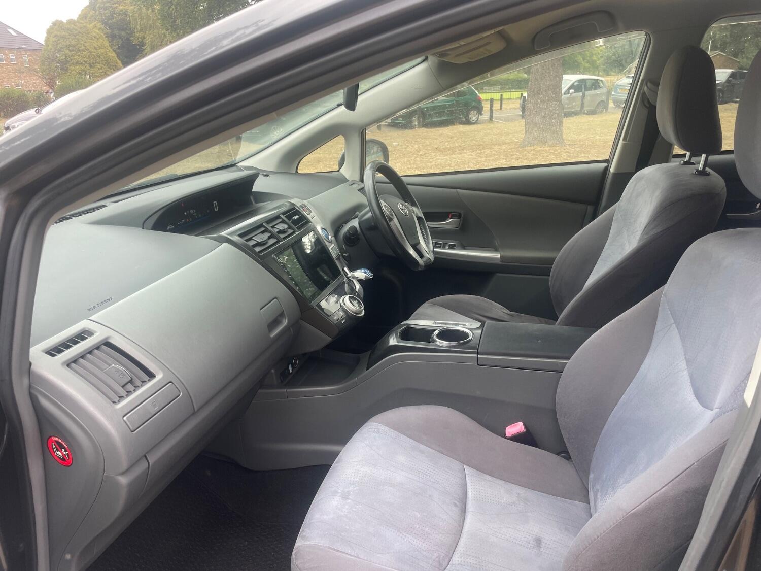 Used Toyota Prius+ 2022 for sale - 76793533: Photo 15