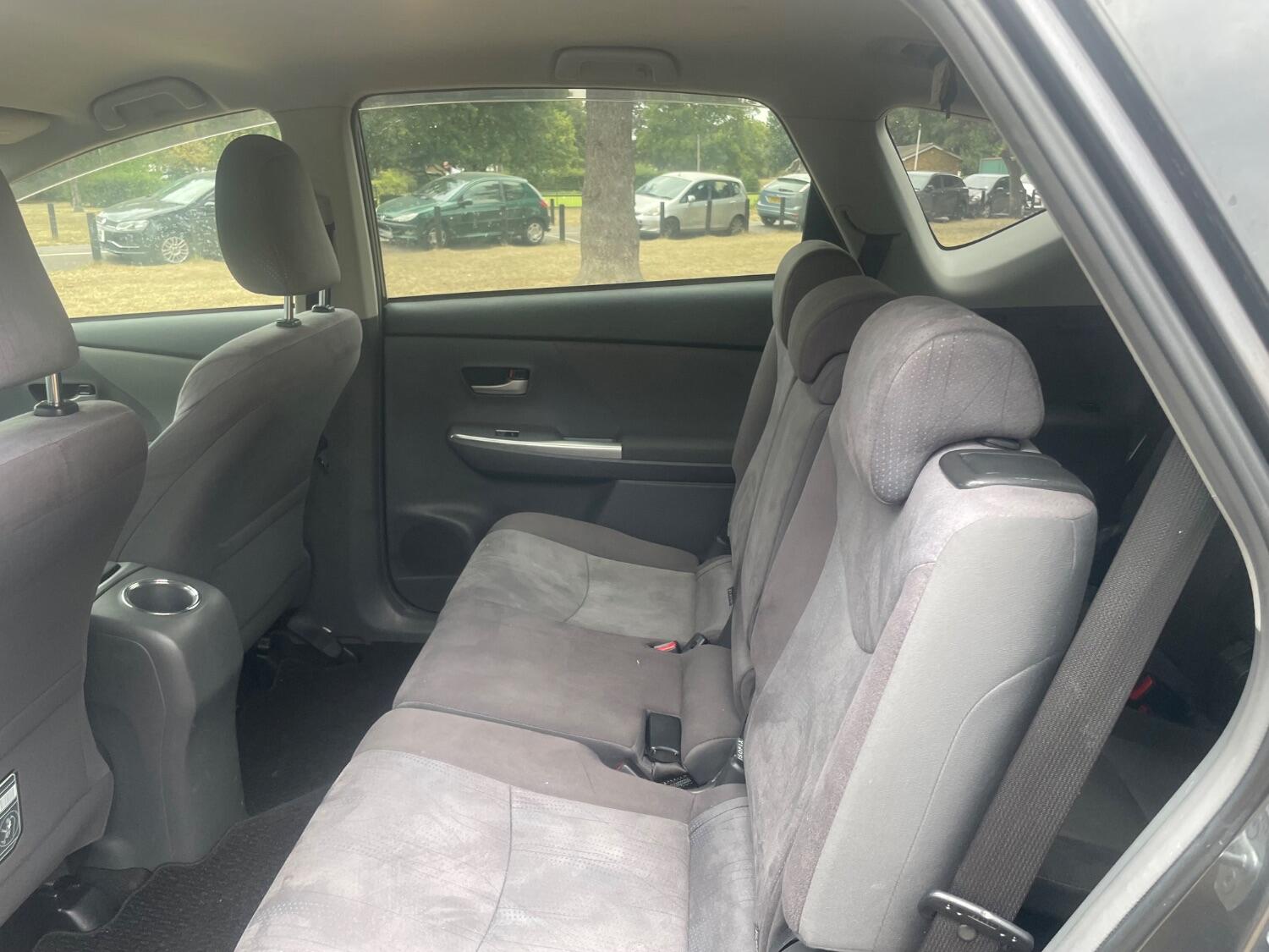 Used Toyota Prius+ 2022 for sale - 76793533: Photo 17