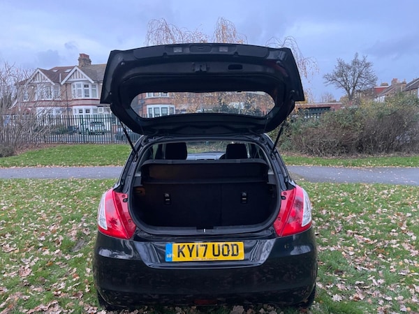 Used Suzuki Swift 2017 for sale - 69652428: Photo 21