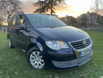 Used Volkswagen Touran 2009 for sale - 78932422: Photo