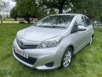 Used Toyota Yaris 2012 for sale - 78420513: Photo